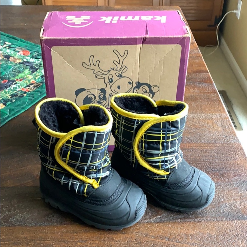 Kamik toddler snow boots size 6